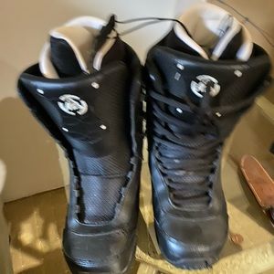 Great Condition K2 Snowboarding Boots 8.5